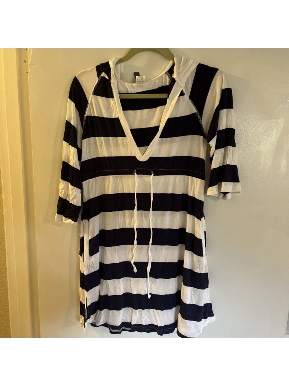 Kenneth Cole Reaction White And Navy Blue Cover Up Dress Striped Sz Small Hooded